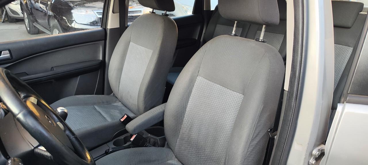 Ford C-Max Focus C-Max 1.6 TDCi con fermo