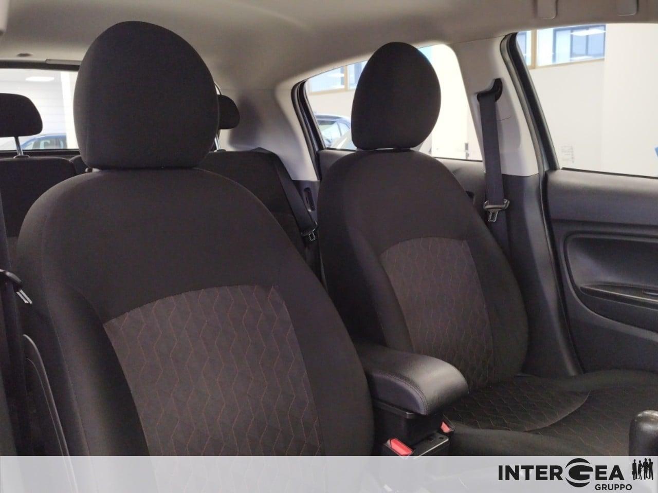 MITSUBISHI Space Star 1.2 Invite radio