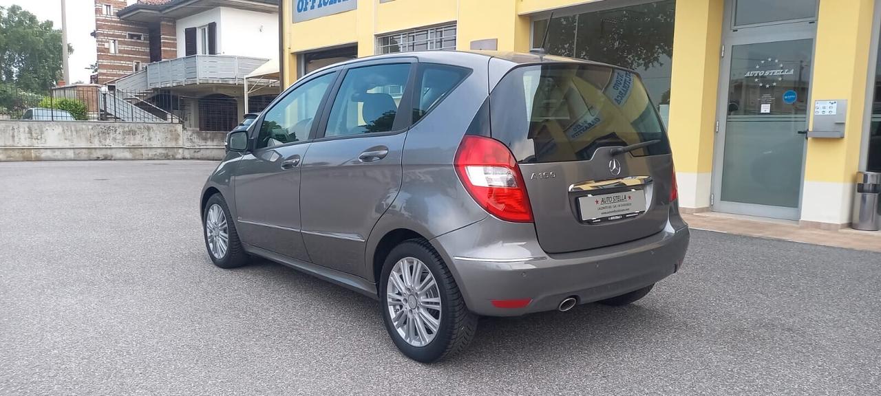 Mercedes-Benz Classe A 160 Benzina Allestimento Elegance cc. 1.5 CV. 95 Cambio Automatico 5 Porte 5 Posti Euro 5 SOLO 74.800 KM. Utilizzabile anche per i Neopatentati.