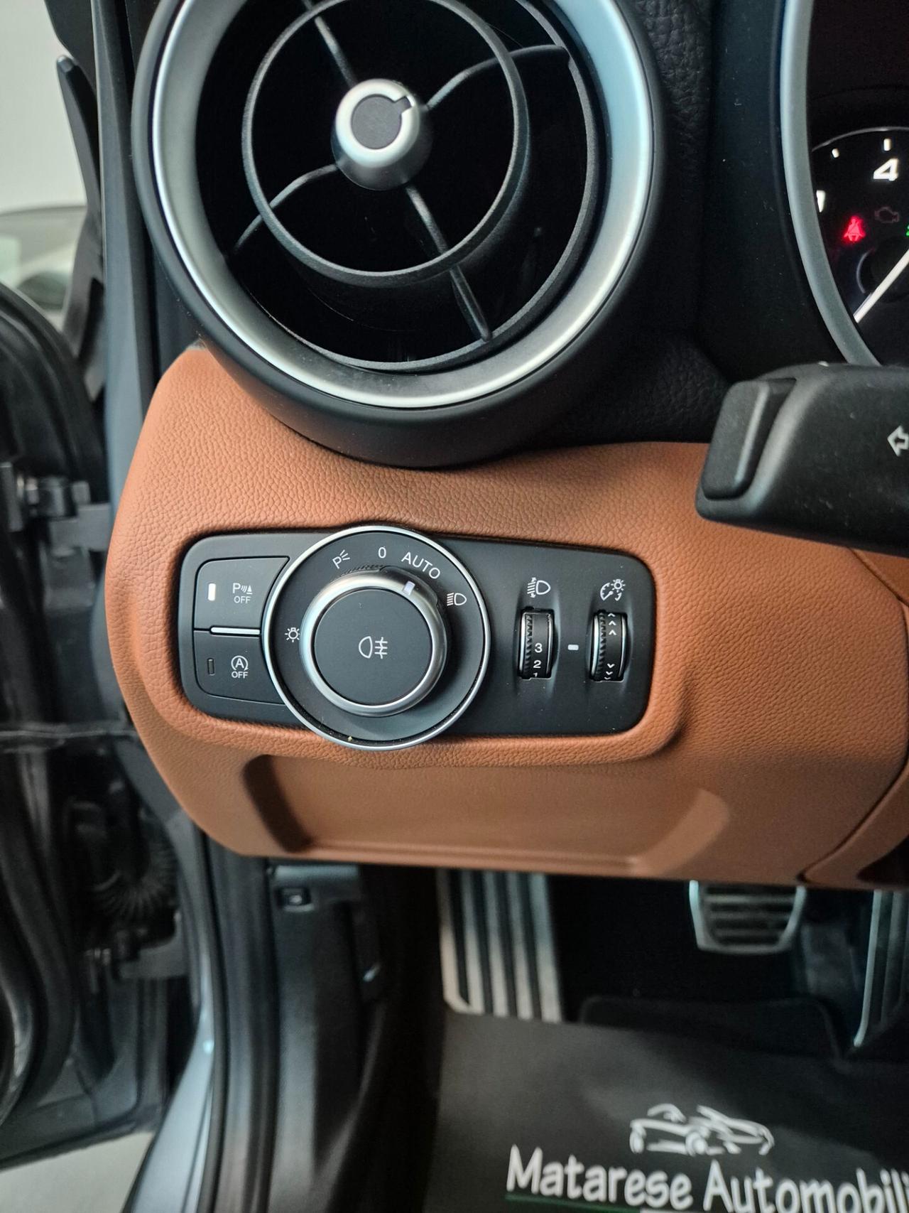 Alfa Romeo Giulia 2.2cc 190cv Auto AT8 MY2020 Tetto apribile