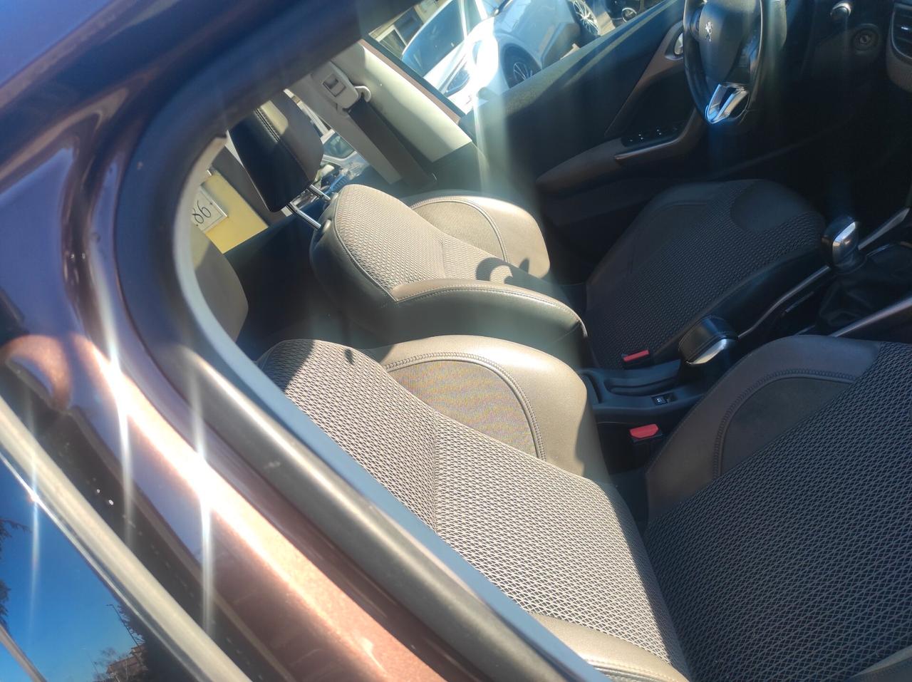 Peugeot 2008 1.6 VTi 120CV Allure