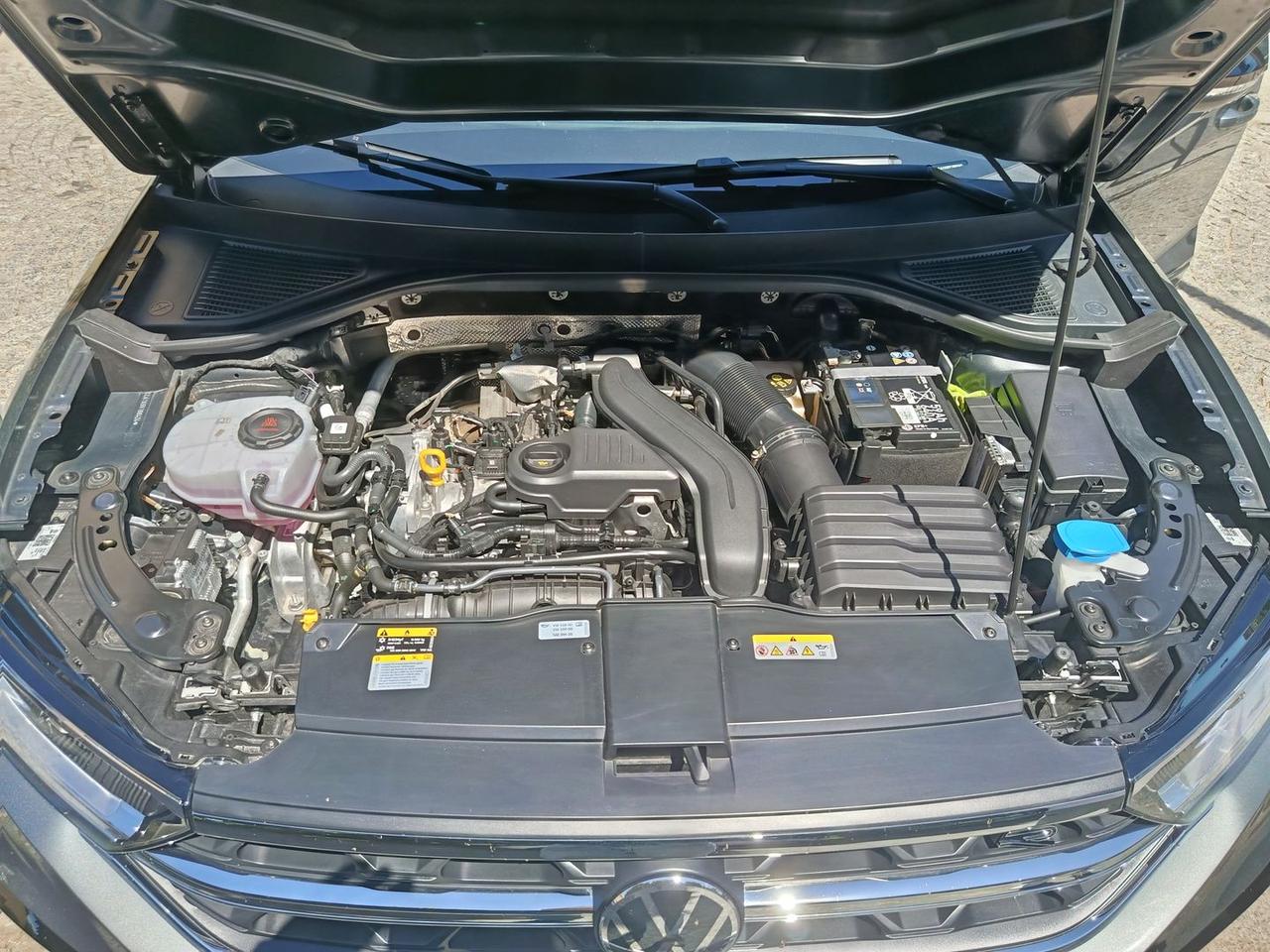 Volkswagen T-Roc R Line Plus 1.5 TSI #10942