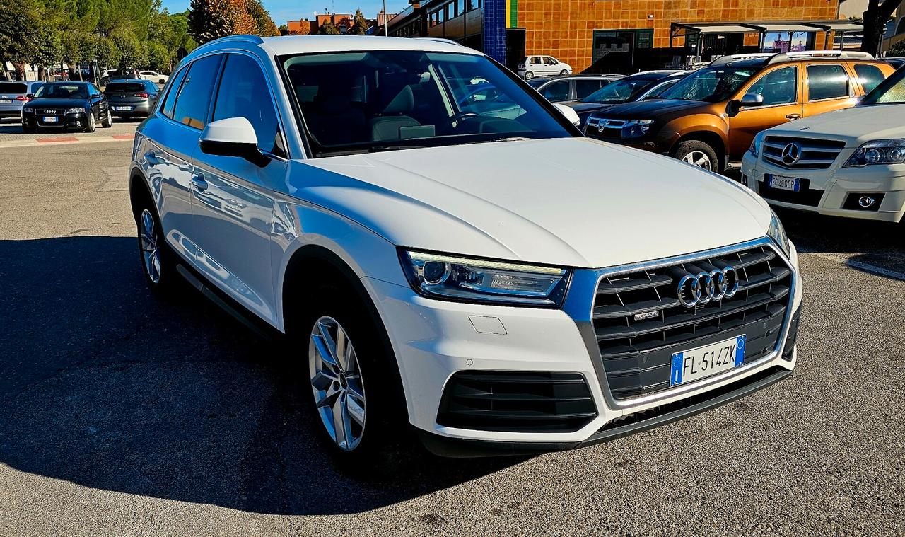 Audi Q5 2.0 TDI quattro S tronic Business Sport