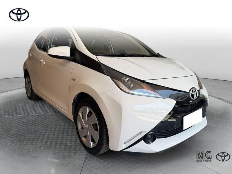 Toyota Aygo Aygo 1.0 VVT-i 69 CV 5 porte x-play MMT