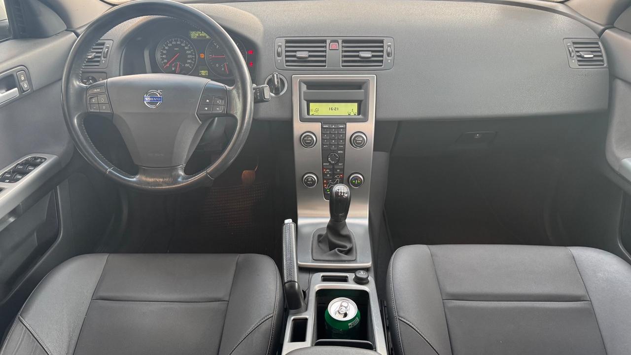 Volvo S40 2.0 D cat Momentum pari a nuova unico proprietario