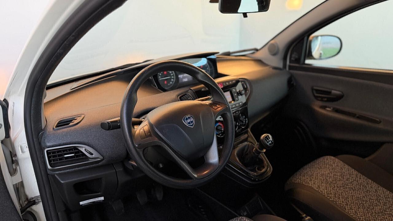 Lancia Ypsilon 1.2 69 CV 5 porte S&S Elefantino Blu