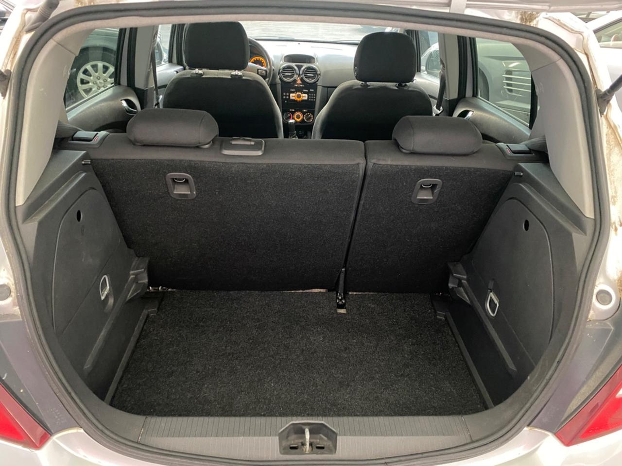 Opel Corsa 1.2 5 porte Club