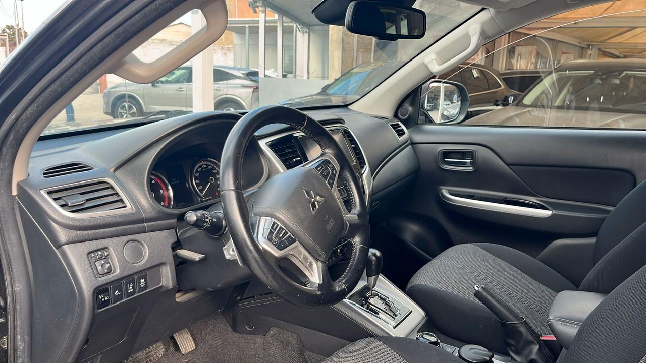 PROMO BLACK FRIDAY Mitsubishi L200 2.3 D Double Cab 4x4 Super Select Intense aut.