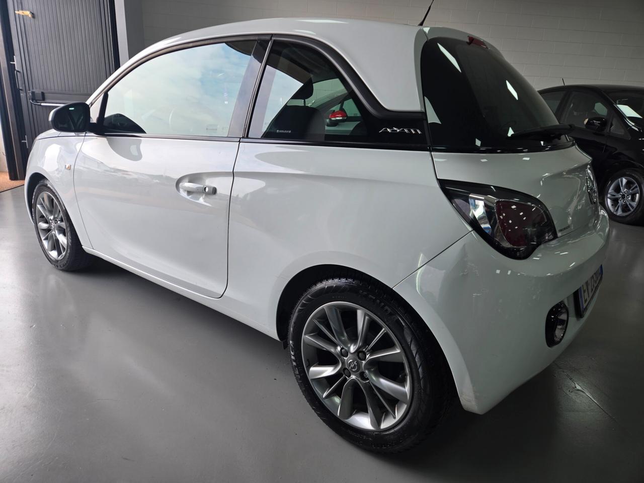 Opel Adam 1.2 70 CV