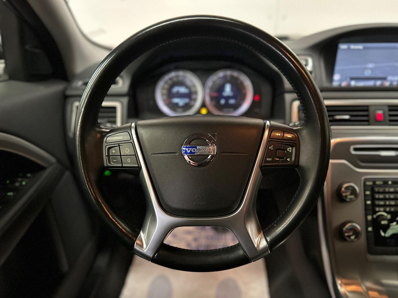 Volvo XC70 D5 215cv AWD Geartronic Summum MY12