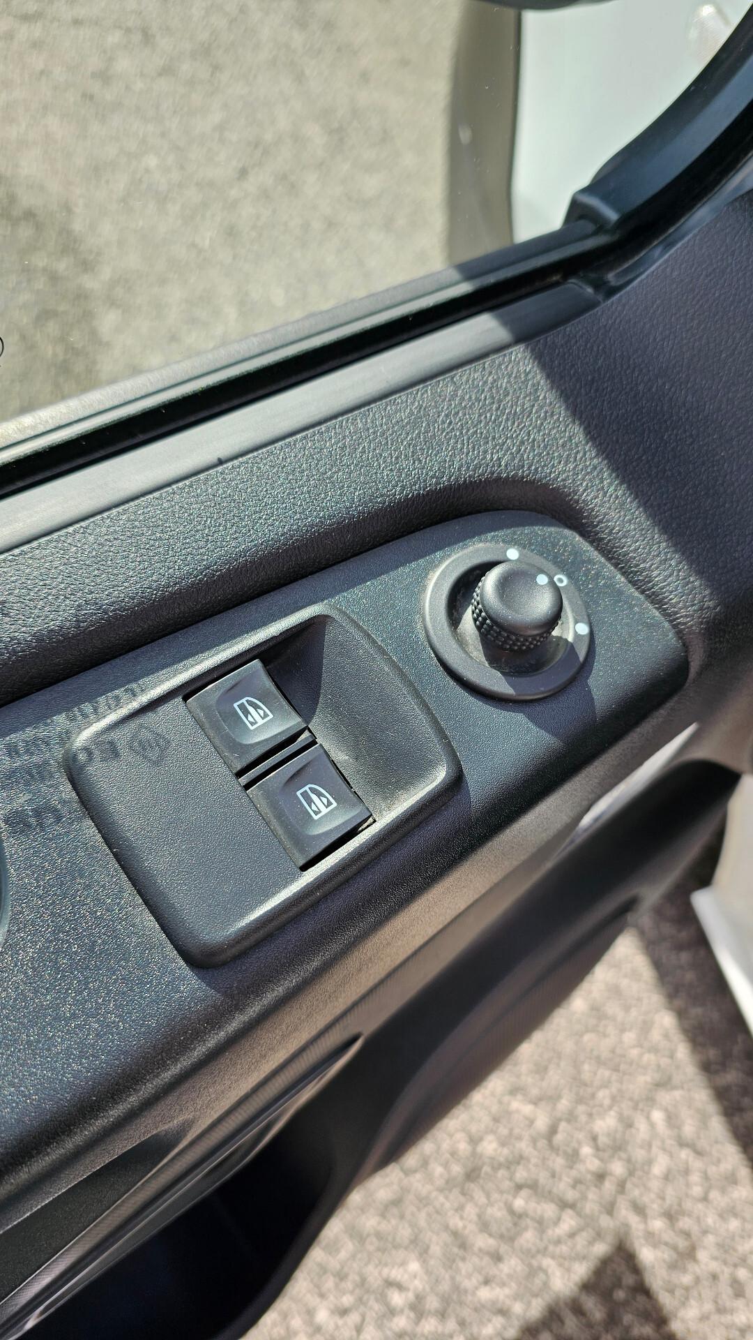 Renault Trafic T29 2.0 dCi 120CV PC-TN KOMFORT L1 H1 IVA MARGINE