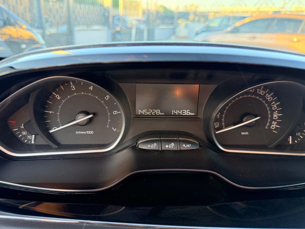 Peugeot 208 PureTech 82 Stop&Start 5 porte Allure