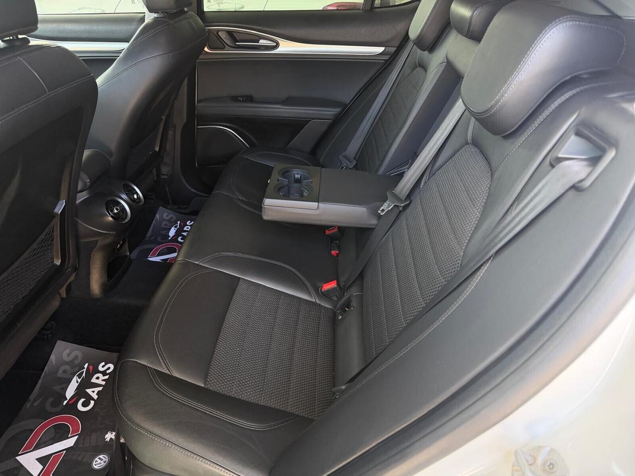 Alfa Romeo Stelvio 2.2 Turbodiesel 210 CV AT8 Q4 Executive