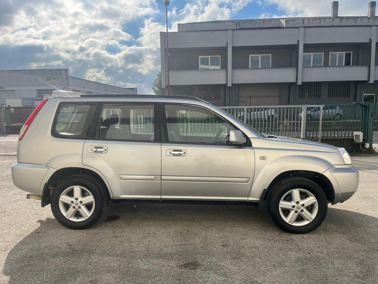 Nissan X-Trail 2.2 dCi Elegance