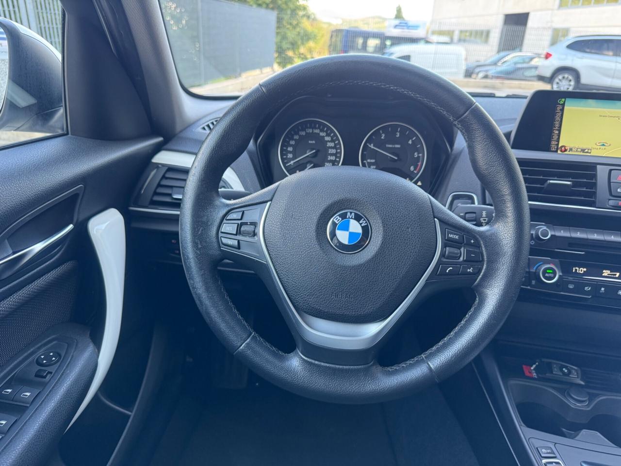 Bmw 116 116d 5p. Urban NEOPATENTATI