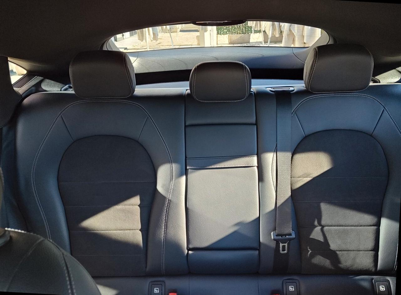 MERCEDES GLC COUPÉ 250 D 4MATIC PREMIUM AMG NIGHT