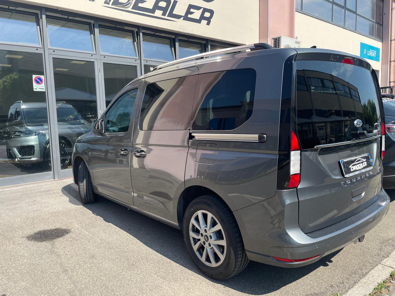 Ford Tourneo Connect 2.0 EcoBlue 122 CV Powershift Titanium
