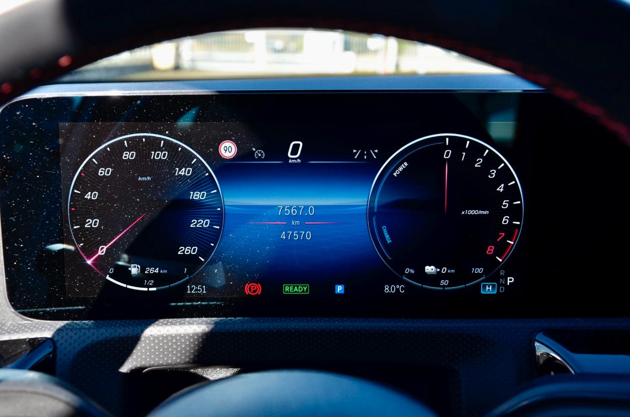 MERCEDES-BENZ A 250e PHEV PLUG IN PREMIUM AMG LINE 218cv AUTO, UNICOPROPRIETARIO, UFF ITALIANA, SERVICE MERCEDES, EURO 6D, RETROCAMERA, LUCI AMBIENTE A 64 COLORI, PERMUTE