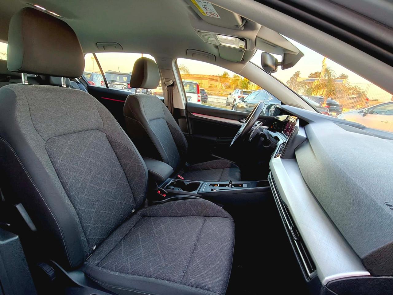 Volkswagen Golf 2.0 TDI DSG SCR Life - 2022