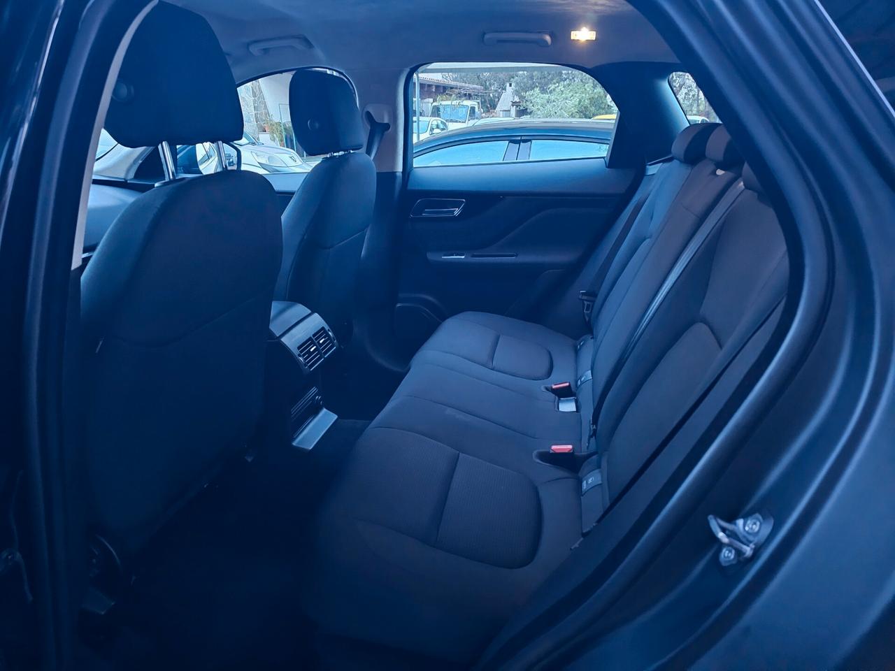 Jaguar F-Pace 2.0 D 240 CV AWD aut. Pure
