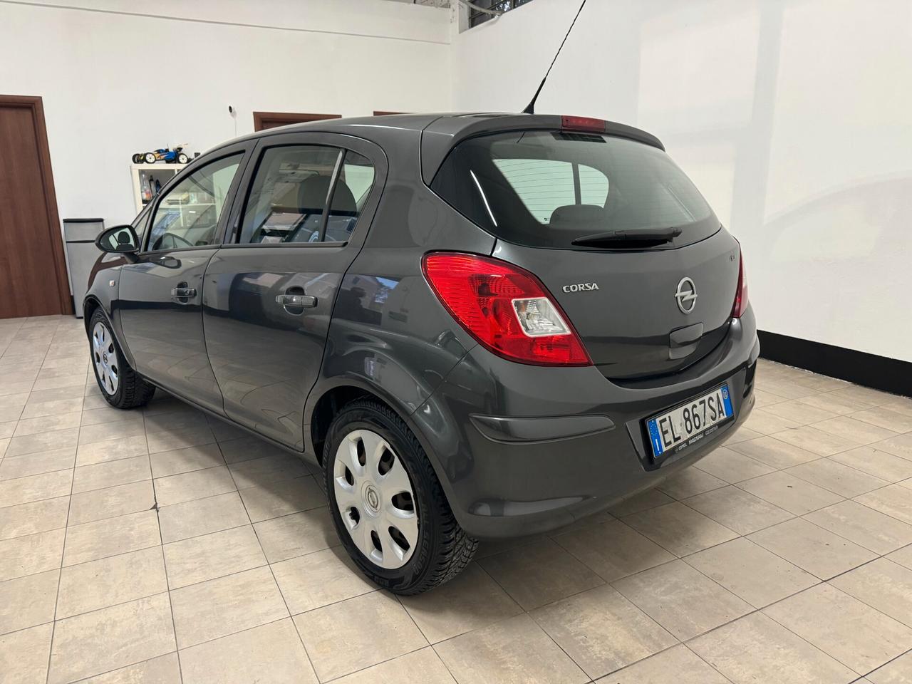 Opel Corsa 1.2 85CV 5 porte GPL-TECH OK NEOPATENTATI