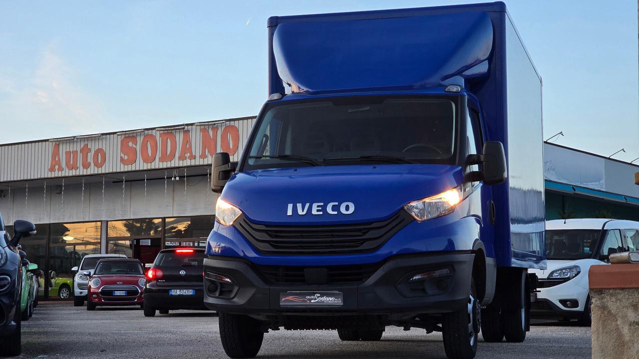 Iveco Daily 35c16 3.0 cab. pedana-porta laterale-cassone 435x218
