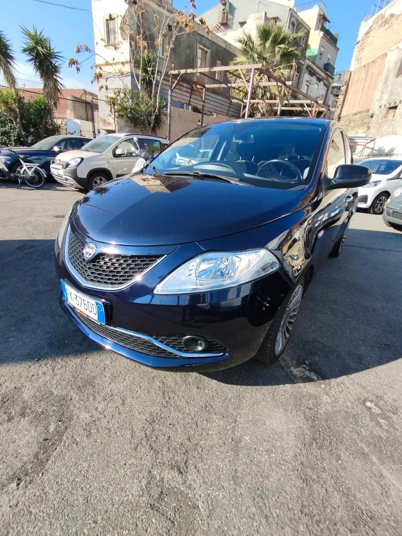 Lancia Ypsilon 1.3 MJT 16V 95 CV 5 porte S&S Gold km116.000
