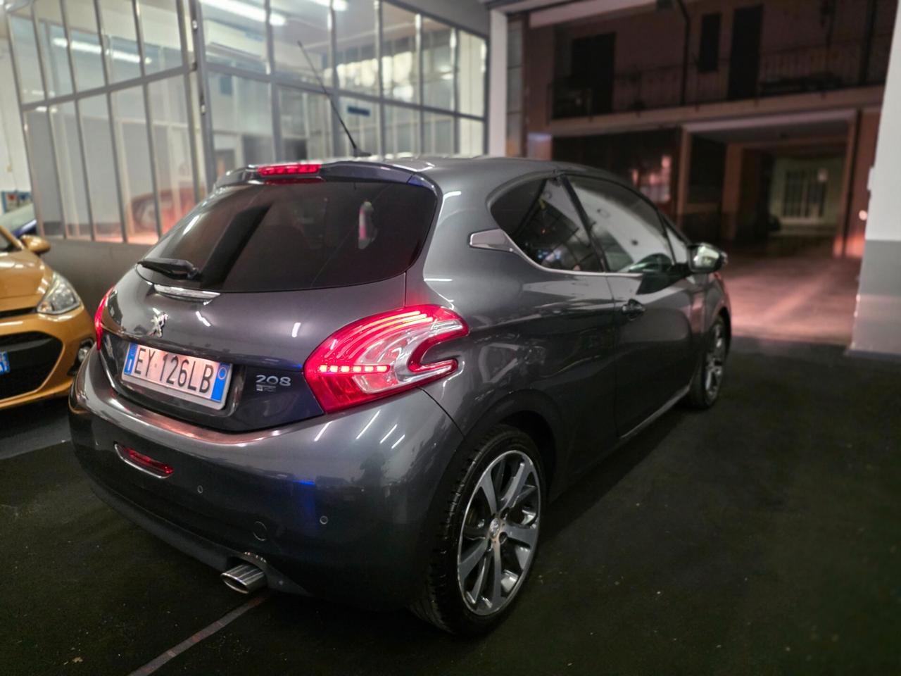 Peugeot 208 BlueHDi 120 S&S 3 porte GT Line