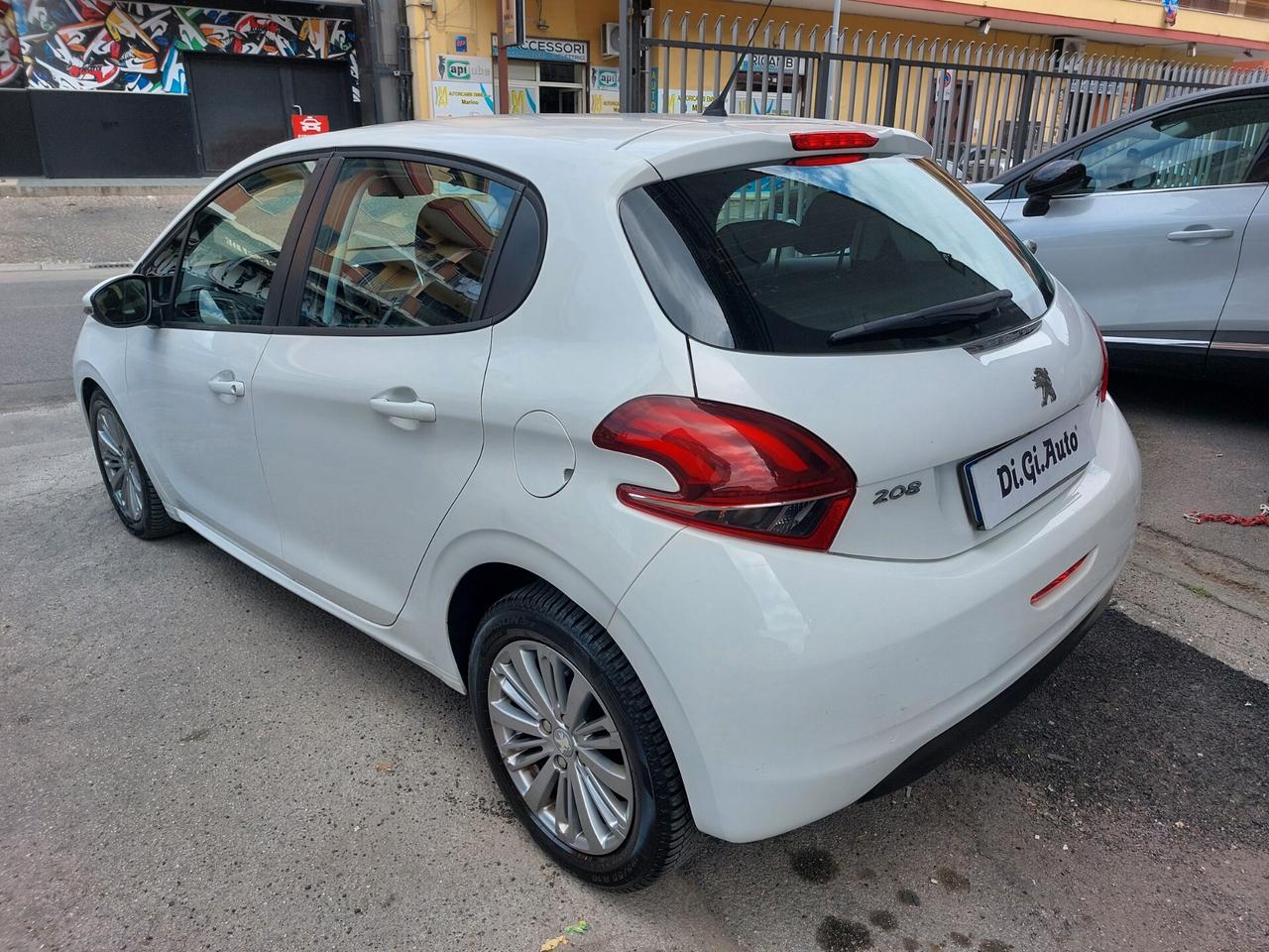 Peugeot 208 1.2 Gpl 82 Cv 5p Allure