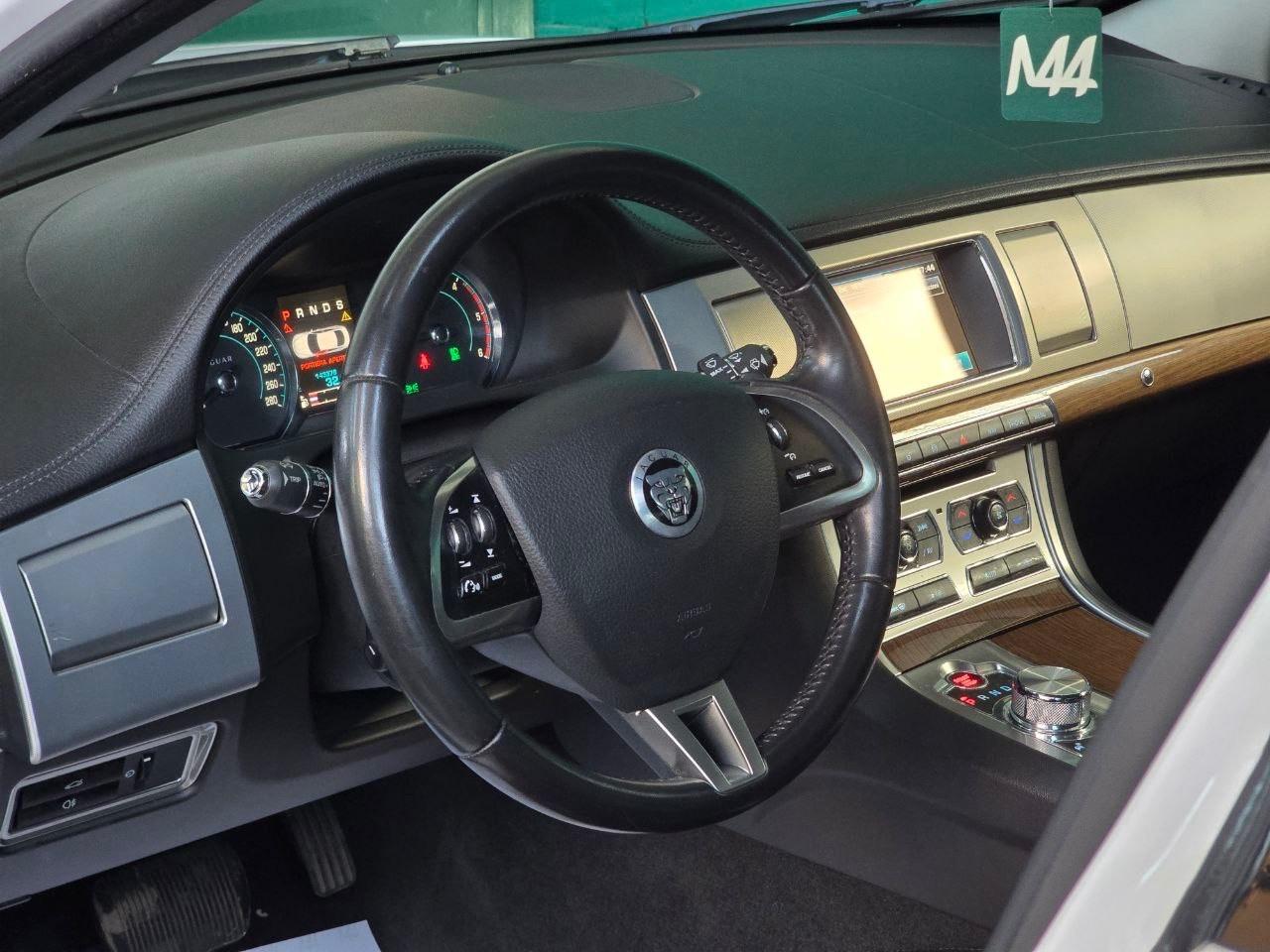 Jaguar XF 2.2 D 190 CV