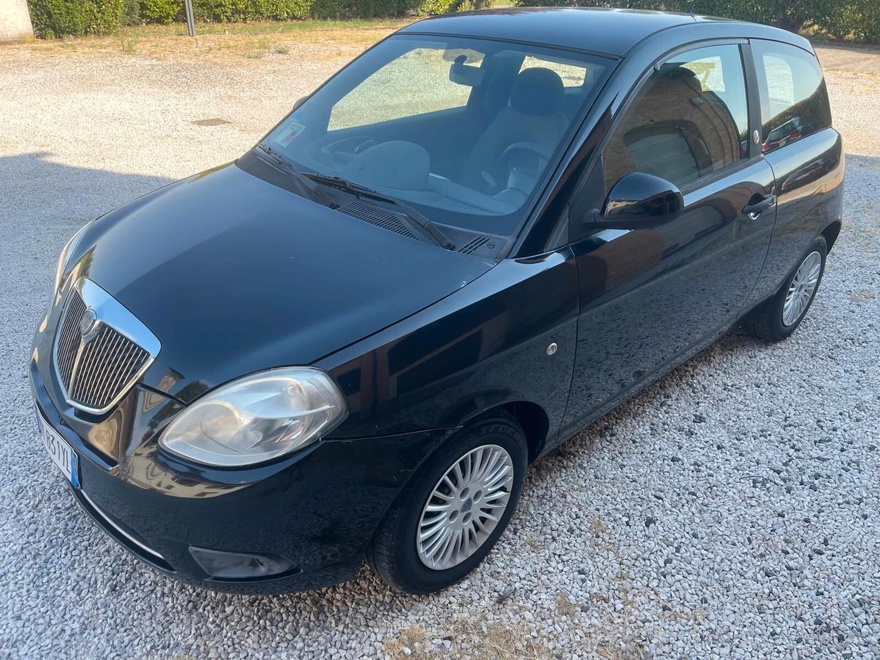 Lancia Ypsilon 1.4 Argento Ecochic GPL
