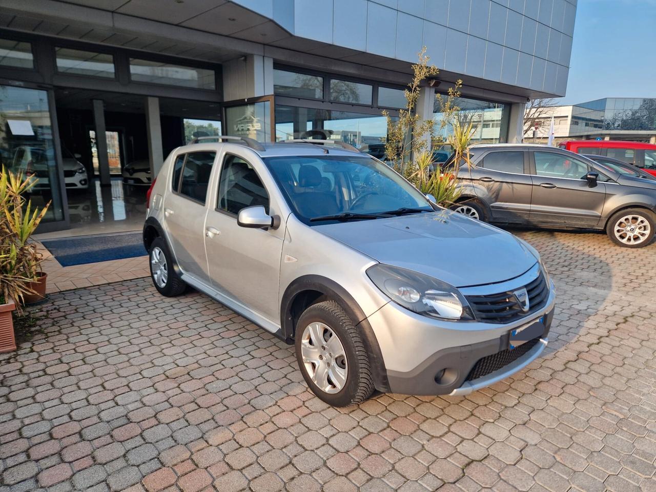 Dacia Sandero 1.2 16V Lauréate OK NEO PATENTATI