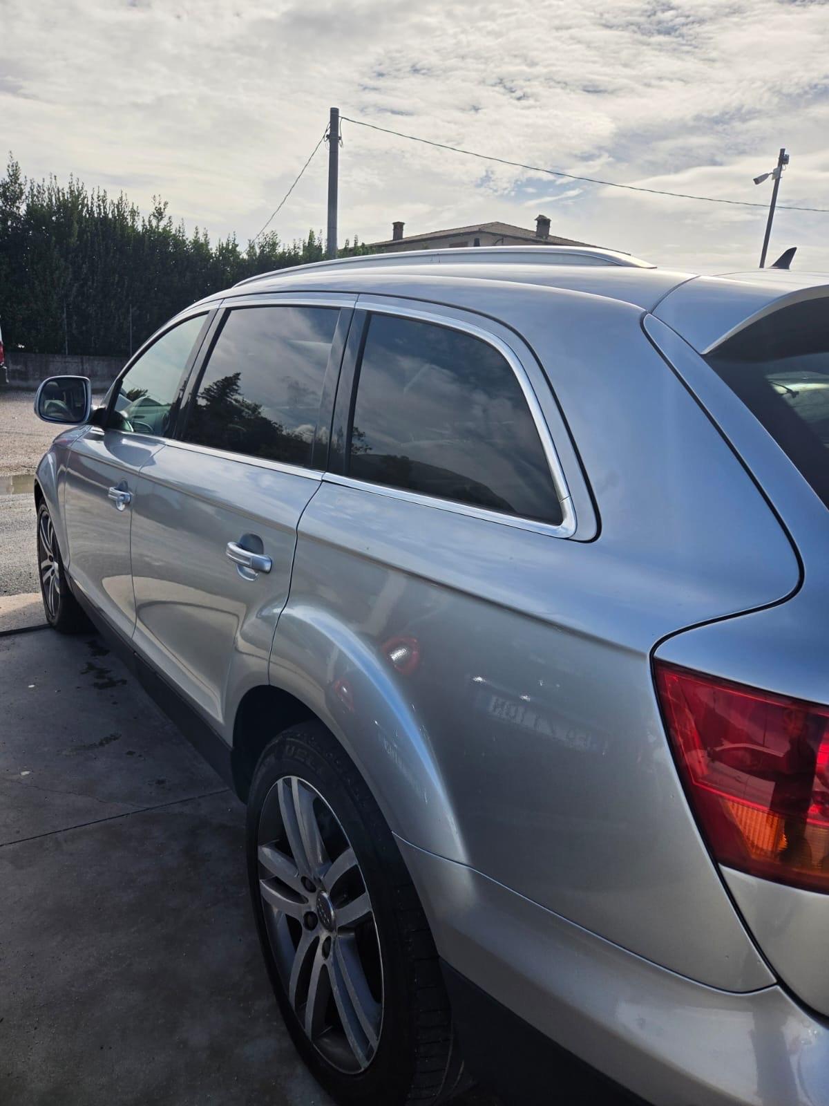 Audi Q7 3.0 V6 TDI 233CV quattro tiptronic km 160 mila unico proprietario