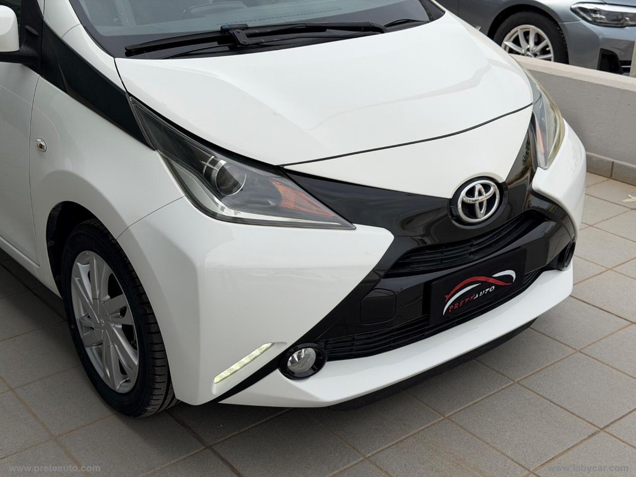 TOYOTA Aygo 1.0 VVT-i 69 CV 5p. x-cool