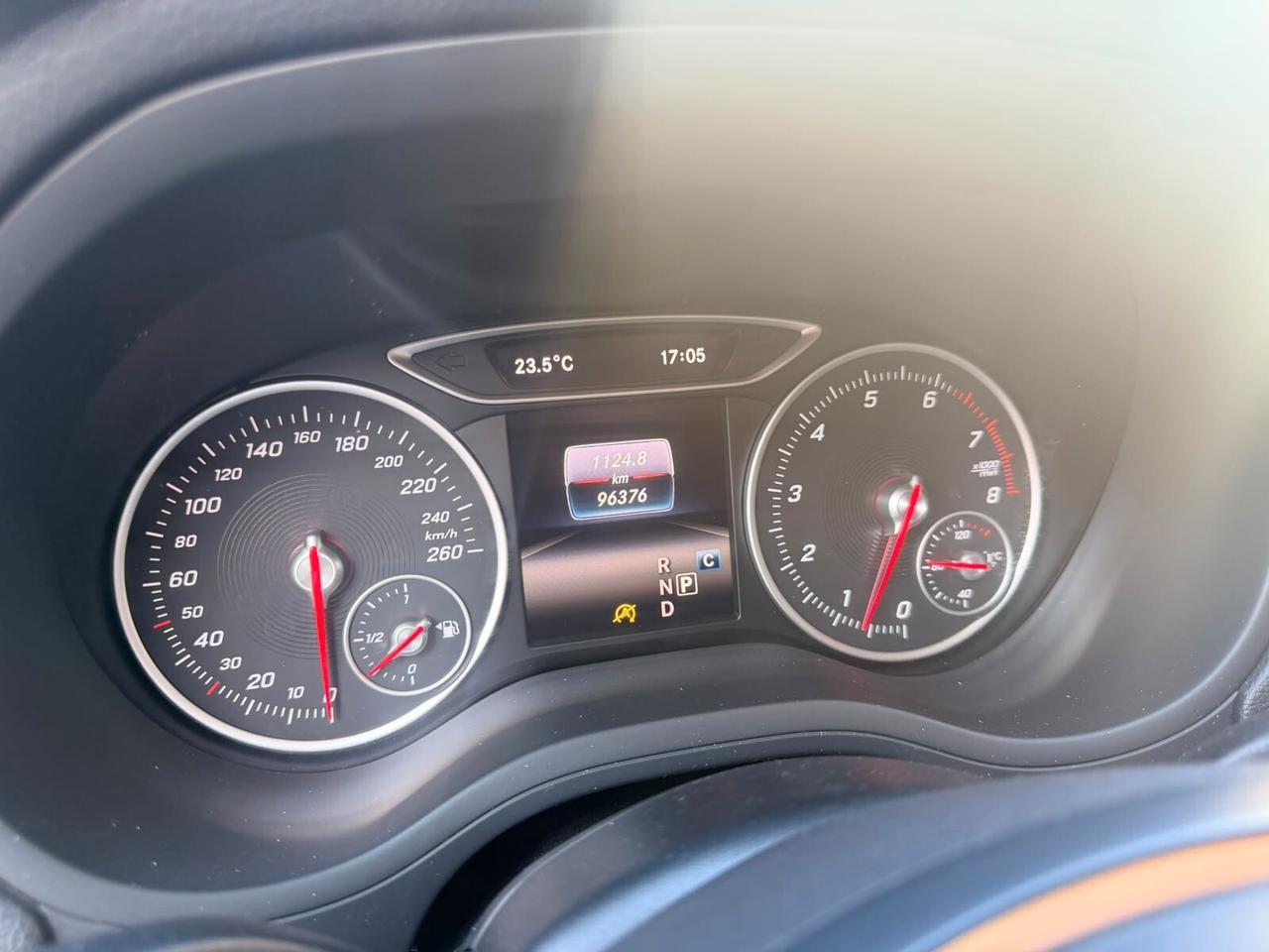 Mercedes-benz B 180 Premium