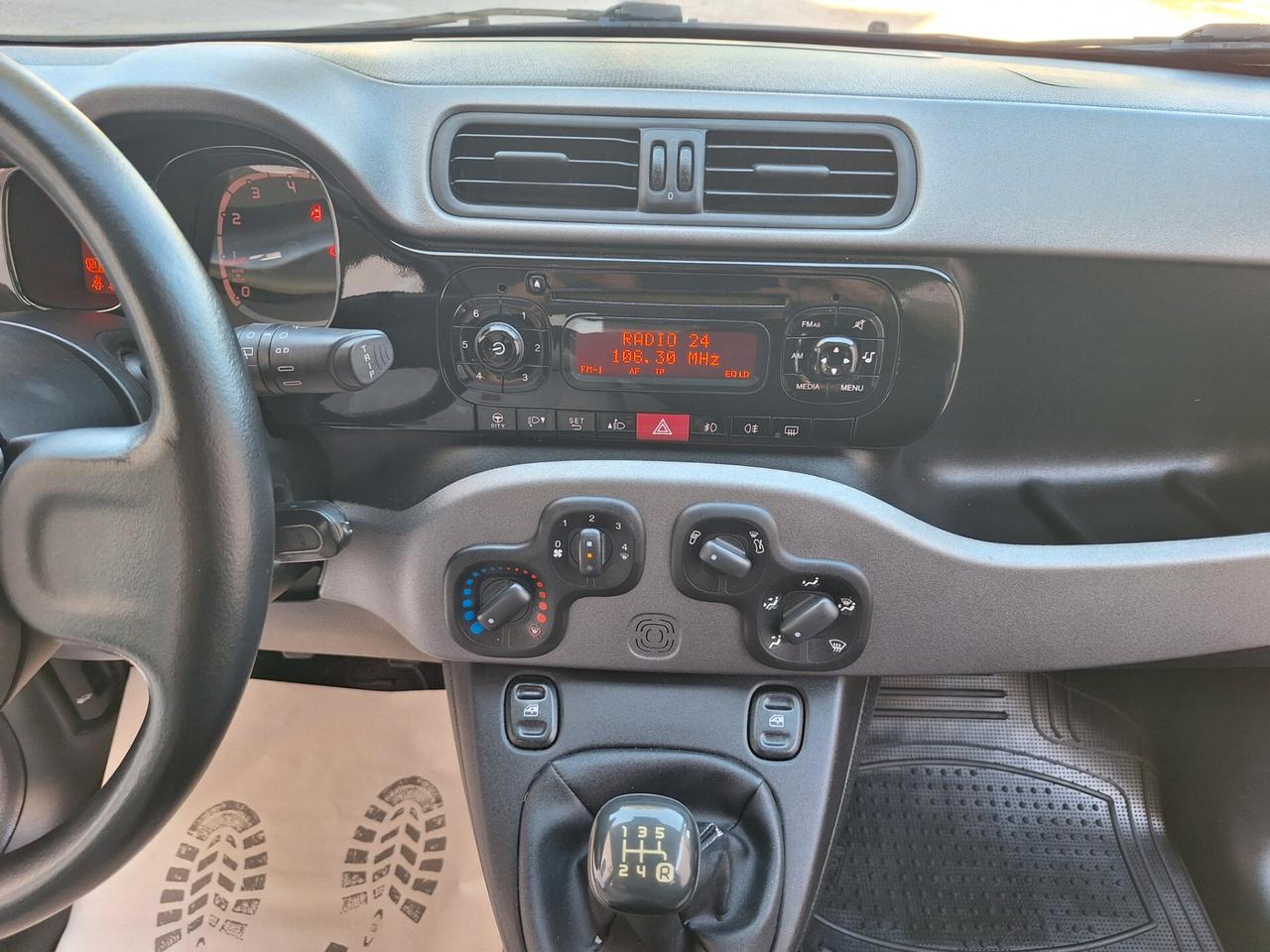 Fiat Panda 1.2 Lounge "5 posti" PERFETTA