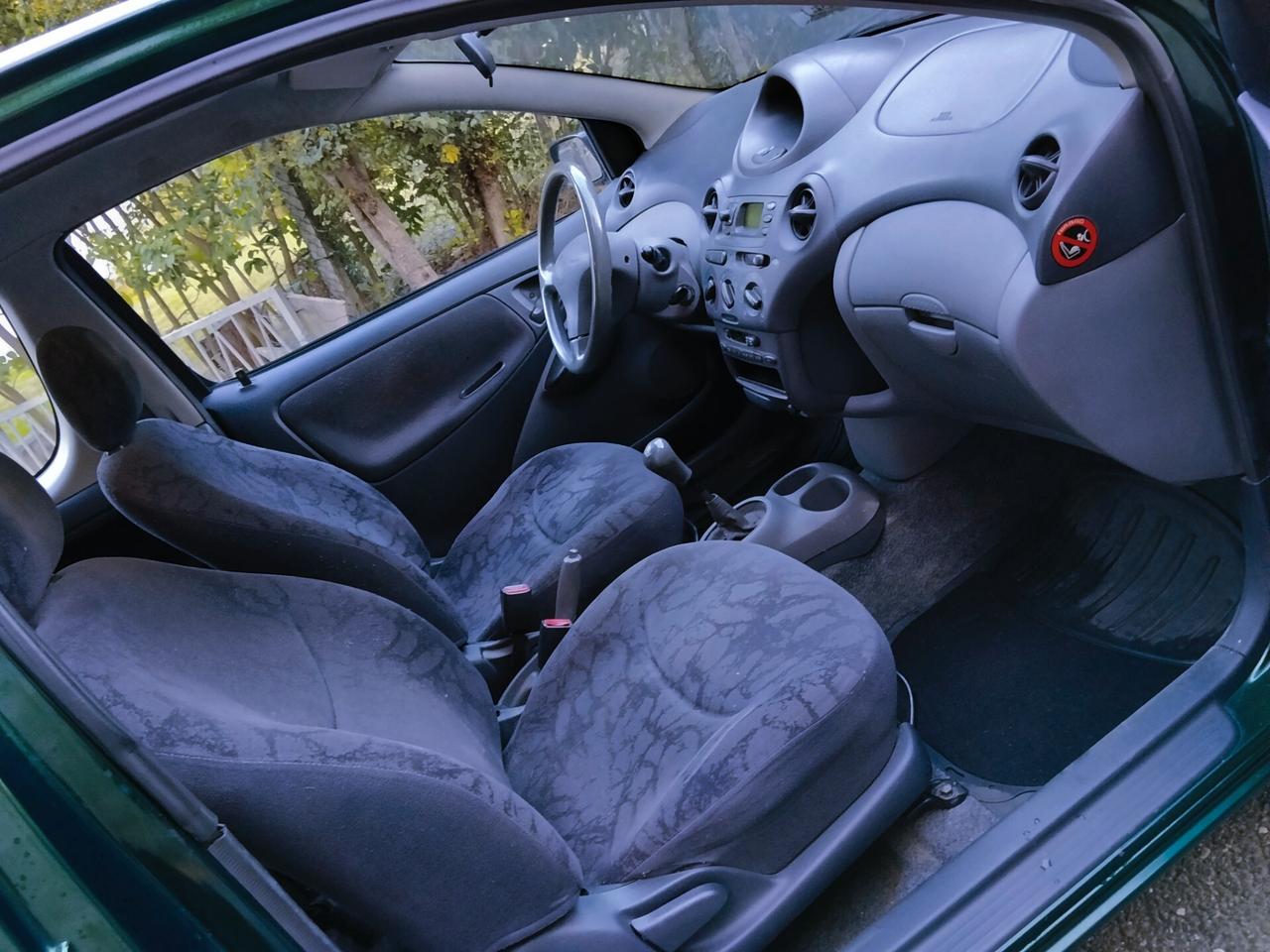 Toyota Yaris 1.0i 16V cat 3 porte