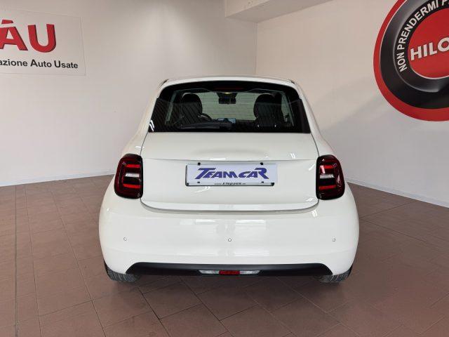 FIAT 500e Berlina 23,8 kWh Action