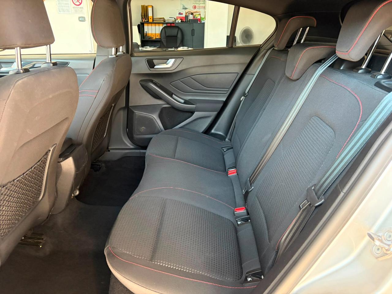 Ford Focus 1.0 EcoBoost Hybrid 125 CV 5p. ST-Line