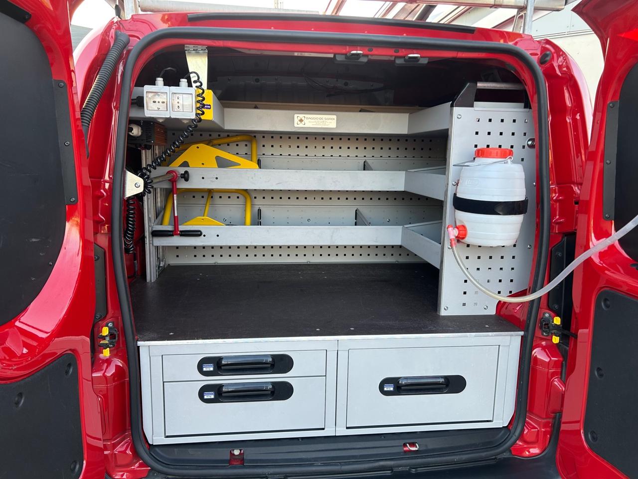Fiat Fiorino 1.3 MJT 95CV Furgone Adventure ALLESTITO