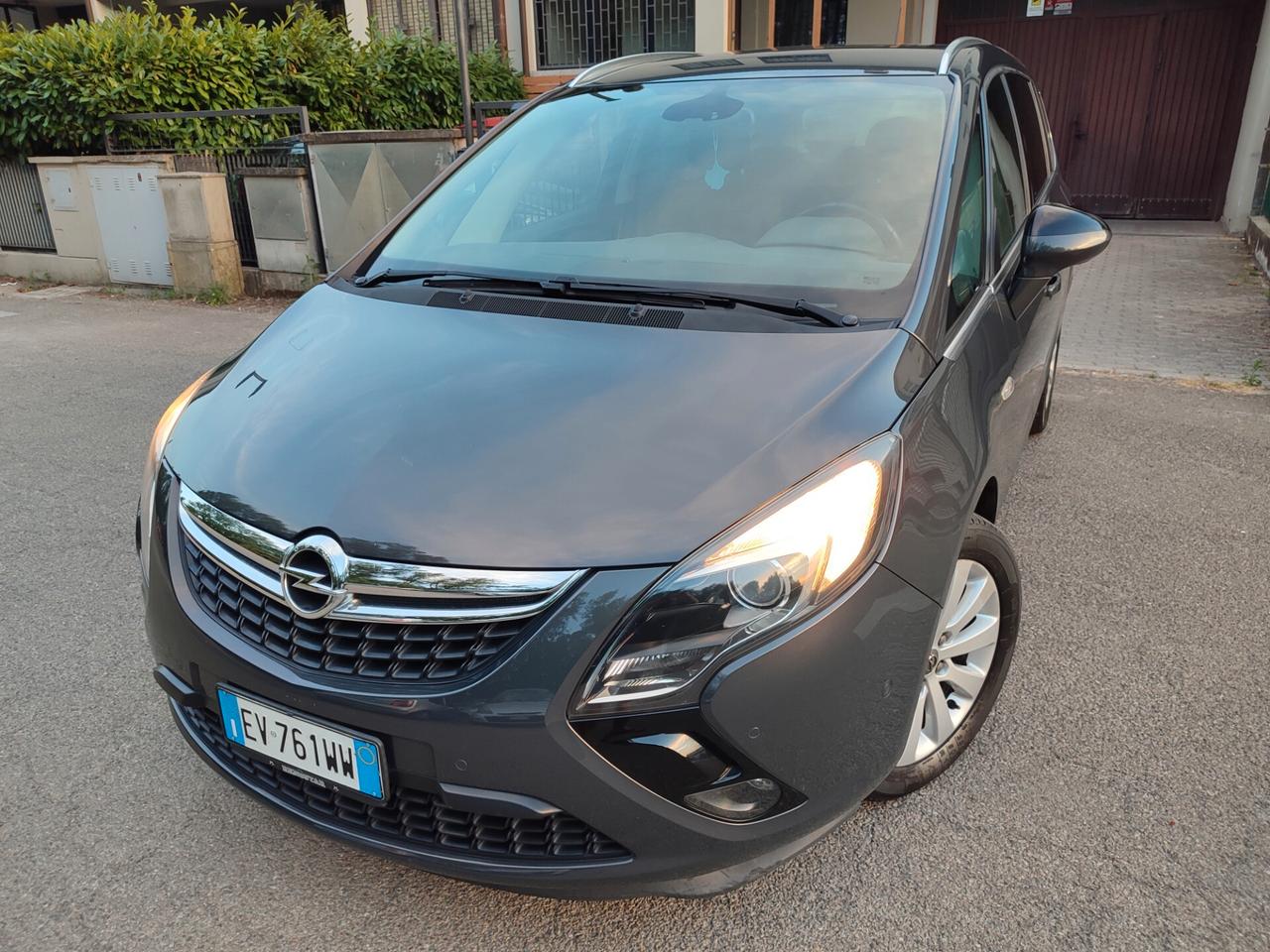 OPEL ZAFIRA 2014 1.6METANO COSMO 7POSTI NUOVA