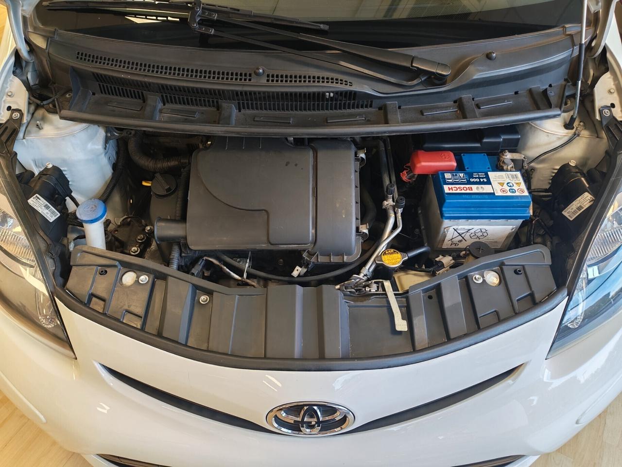 Toyota Aygo - FRIZIONE + TAGLIANDO NUOVI !!!