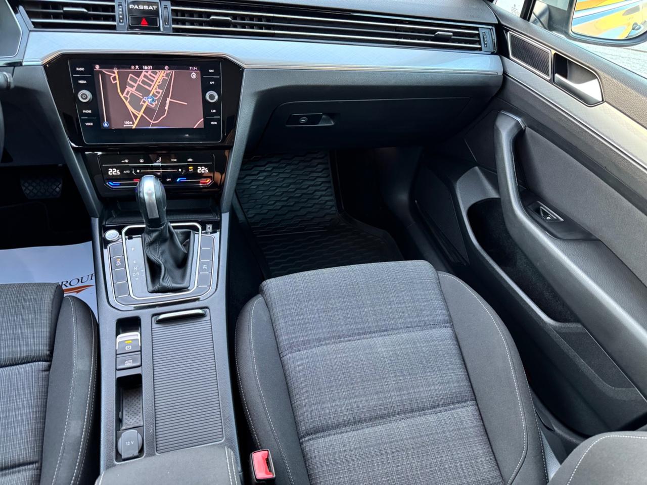 VOLKSWAGEN PASSAT Variant 2.0 Tdi Evo-Led Carplay 17