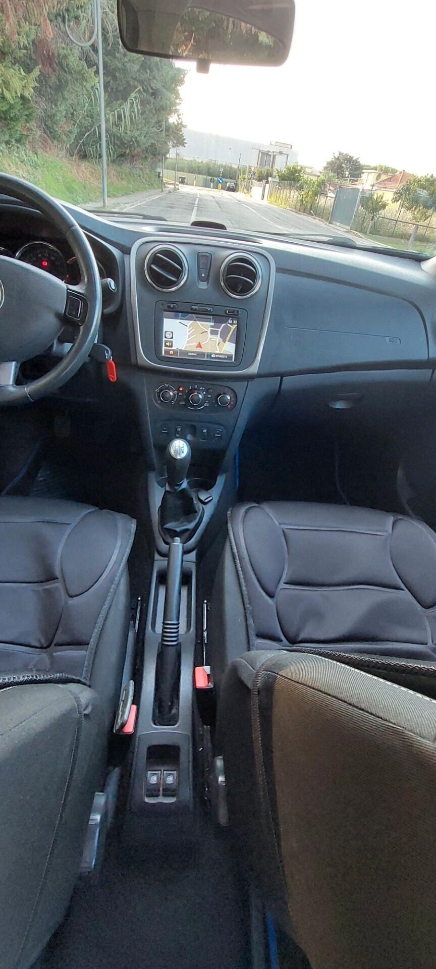 DACIA SANDERO STEPWAY 1,5 DIESEL 90 CV NAVIGATORE CRUISE IMPECCABILE FULL FULL TELEFONO
