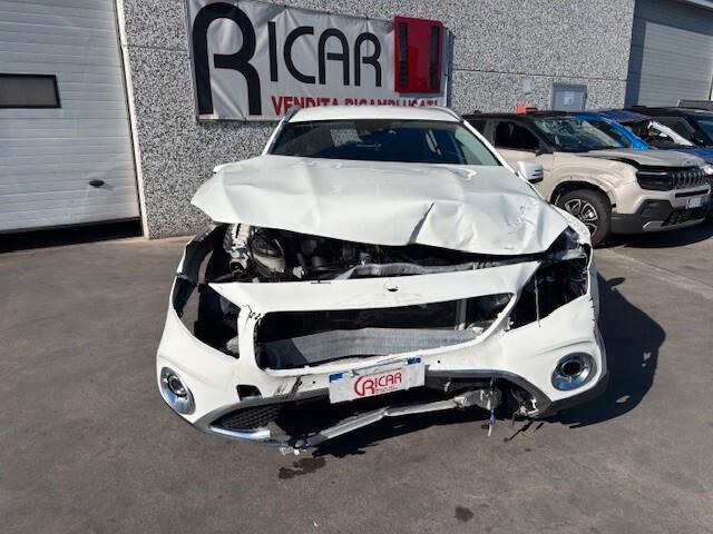 Mercedes-benz GLA 200 Business