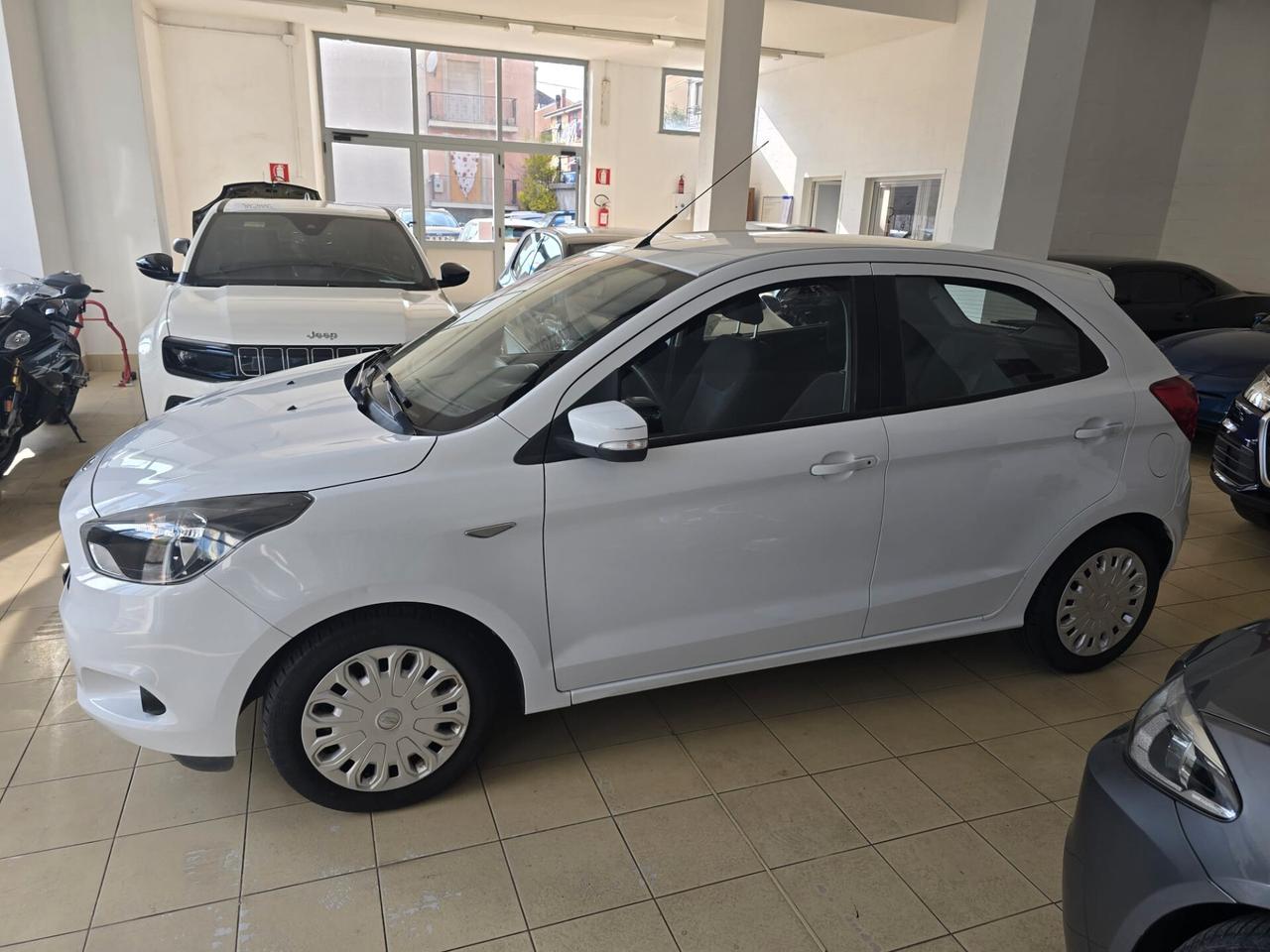 Ford Ka 1.2 Ti-VCT 85CV Black & White -
