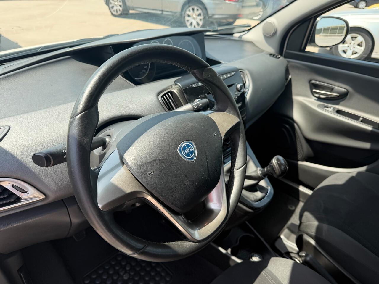 Lancia Ypsilon 1.3 MJT 16V 95 CV 5 porte S&S Gold