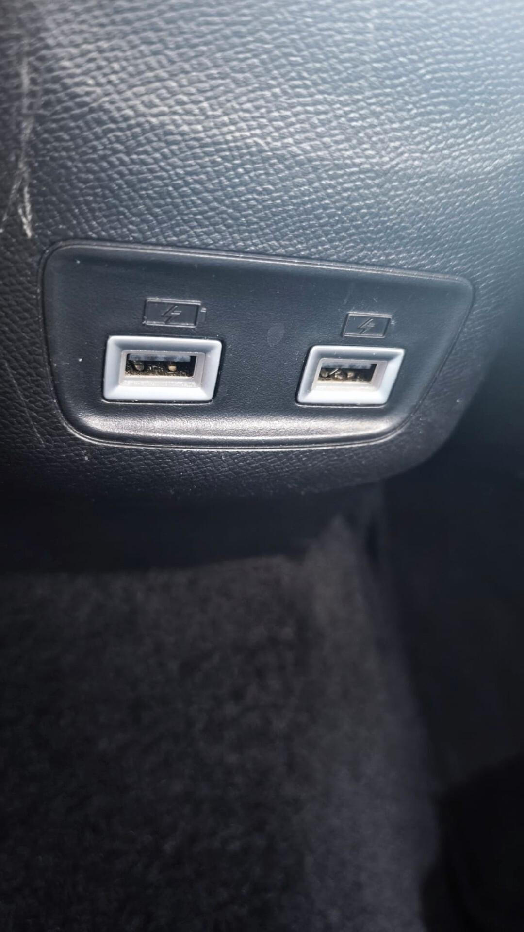 Peugeot 2008 BlueHDi 130 S&S EAT8 Allure