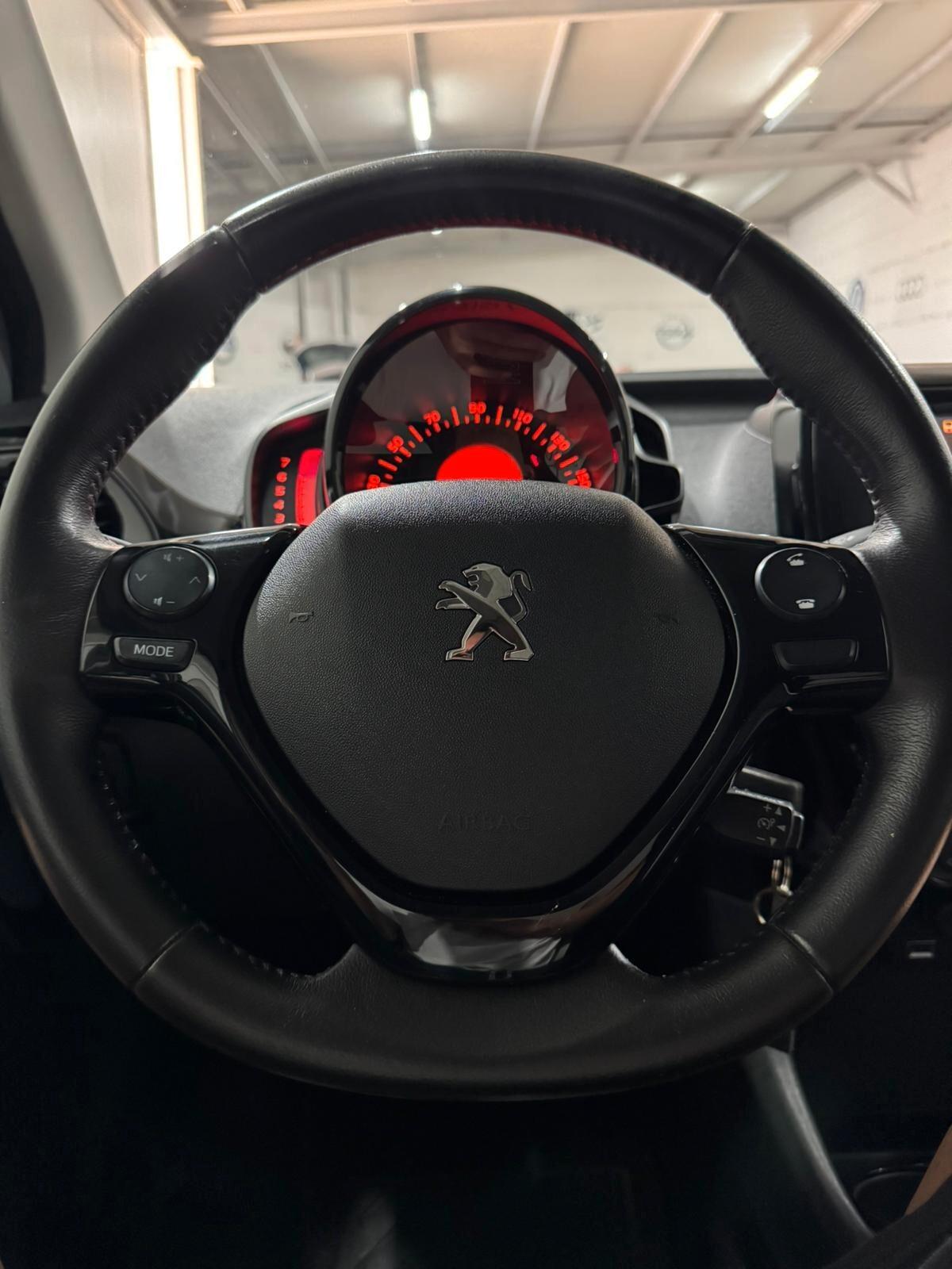 Peugeot 108 VTi 68 5 porte Allure TOP!