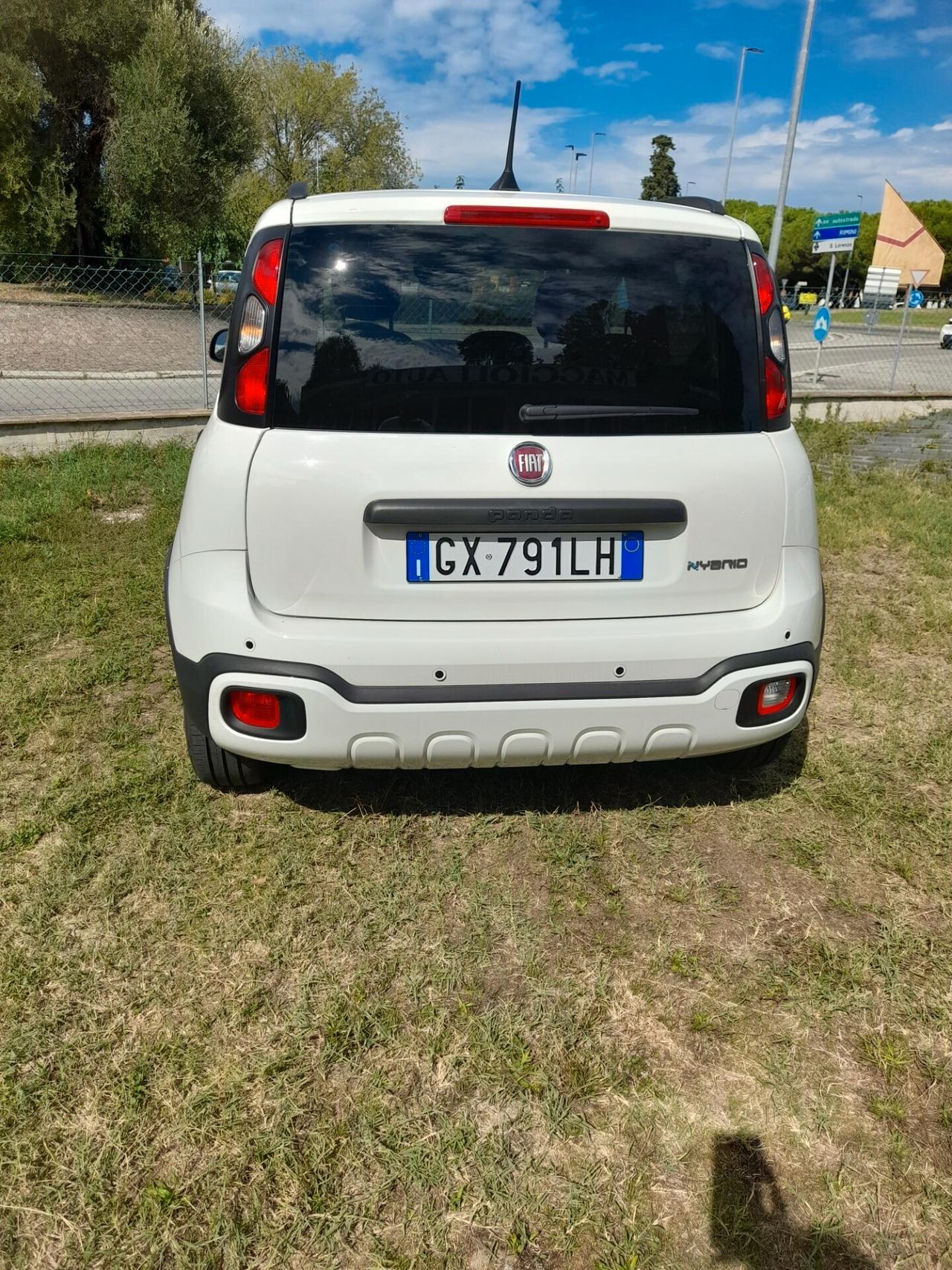 Fiat Panda Cross 1.0 Hybrid Promo
